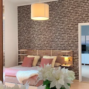 camozzi-central-apartment.italymilanhotels.net/